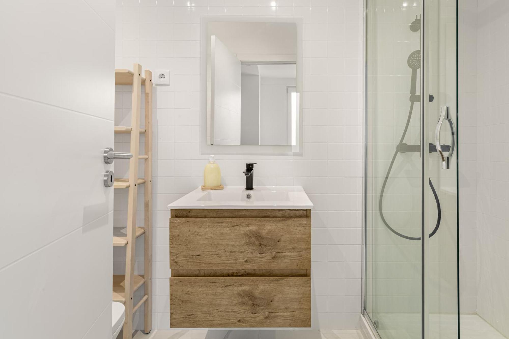 Joivy Minimalistic Apt W Patio In Principe Real Лиссабон Экстерьер фото