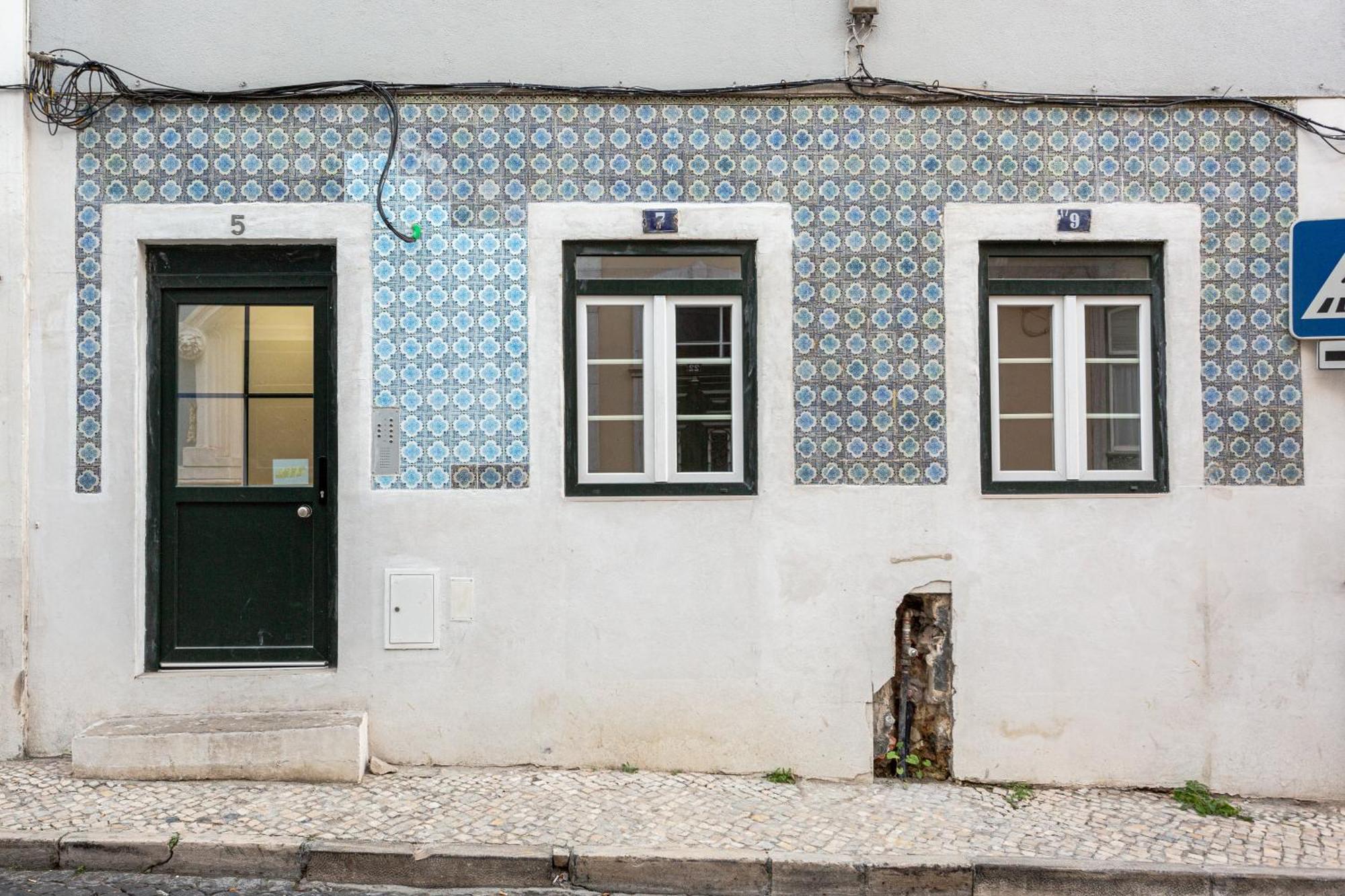 Joivy Minimalistic Apt W Patio In Principe Real Лиссабон Экстерьер фото